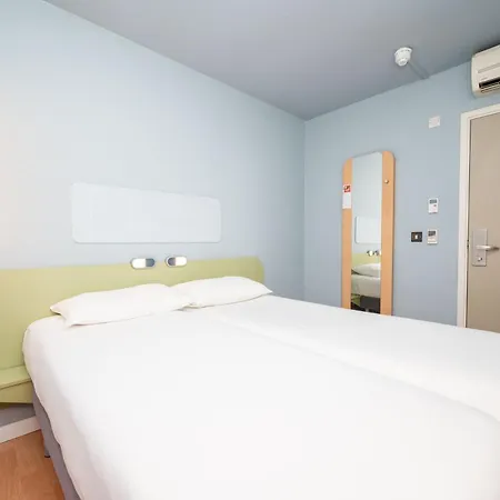 Отель Ibis Budget London Barking Баркинг