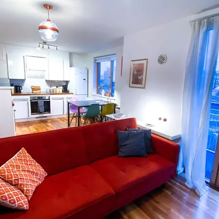 2 Bed Shoreditch With Parking London