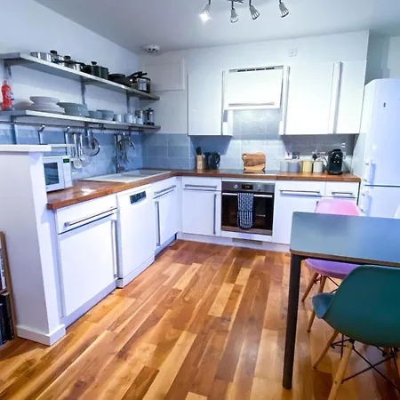 2 Bed Shoreditch With Parking
