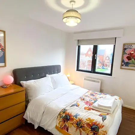 Apartment 2 Bed Shoreditch With Parking