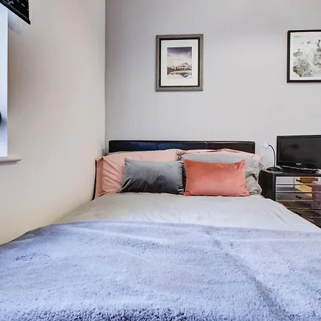 Apartment Charming 2br Flat In The Heart Of Waltham Abbey