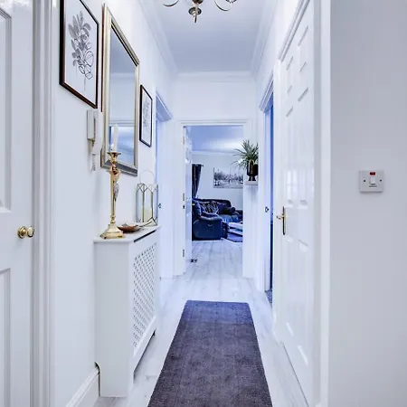 Charming 2br Flat In The Heart Of *
