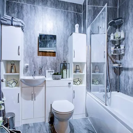 Charming 2br Flat In The Heart Of Apartment *