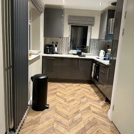 Stylish 1 Bed Flat In Fulham