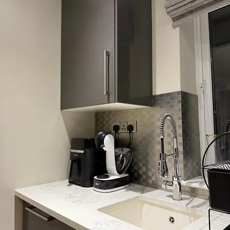Stylish 1 Bed Flat In Fulham London
