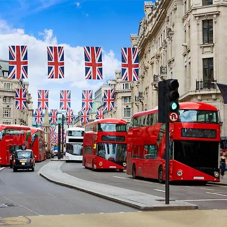 & Bright 1br Flat, 5 Min Oxford Circus St Apartment London