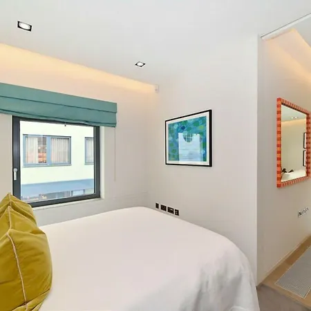 Apartment 4 Million Pound Mayfair Parklane Large Luxury Sleeps 6 120sqm