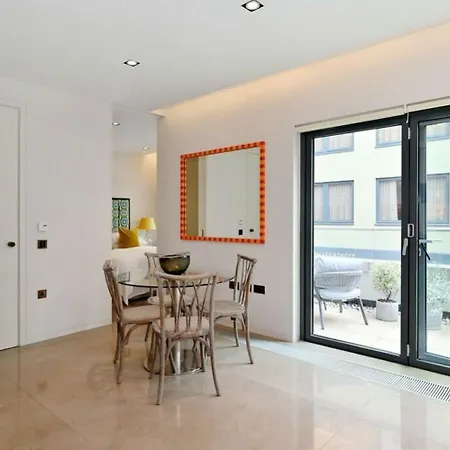Apartment 4 Million Pound Mayfair Parklane Large Luxury Sleeps 6 120sqm *