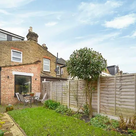 Charming & Modern House In * London