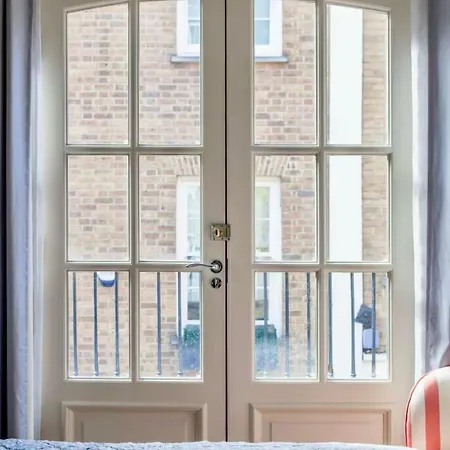 Homestay Luxury 2 Bedroom House Near Mayfair - Prime Location *