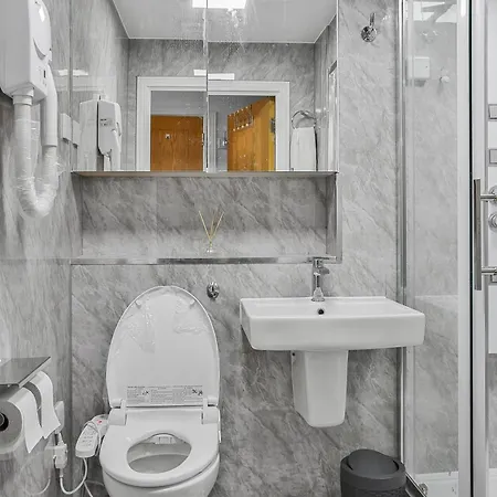 Abbaccommodation London