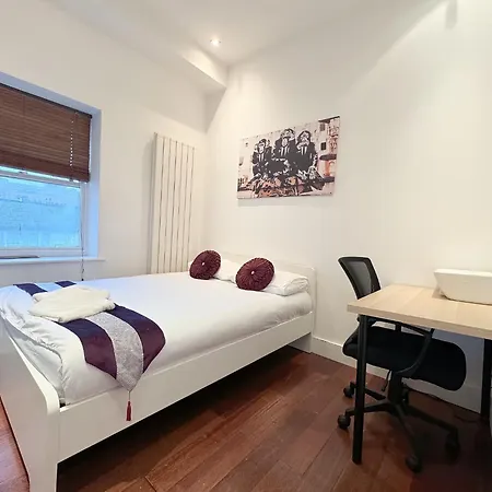The Kensington Premium Apartment London