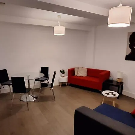 Cozy En-suite In In Shared Flat Homestay