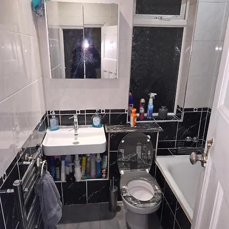 Eveline * Mitcham