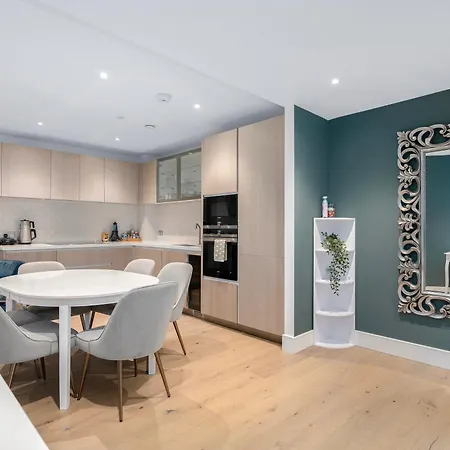 Battersea Power Station 2-bed Flat