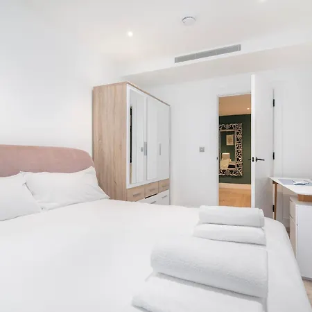 Battersea Power Station 2-bed Flat Apartment London