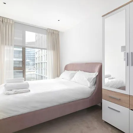 Apartment Battersea Power Station 2-bed Flat *