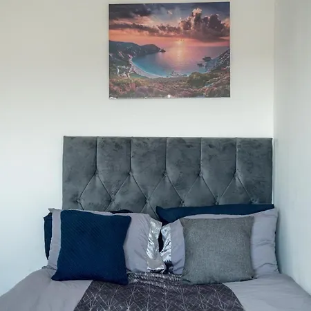 Cosy And Stylish Private In London Apartment Enfield