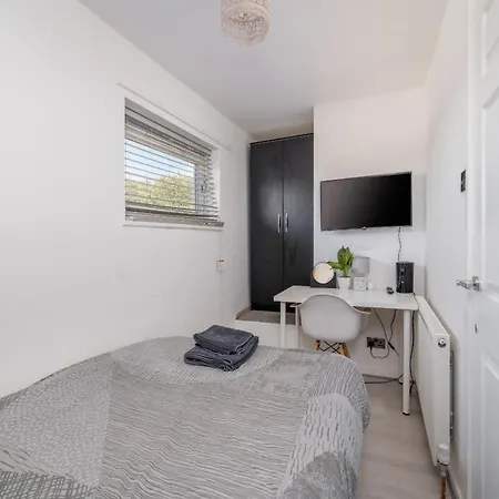 Cosy And Stylish Private In London Apartment