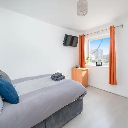 Cosy And Stylish Private In London Apartment Enfield
