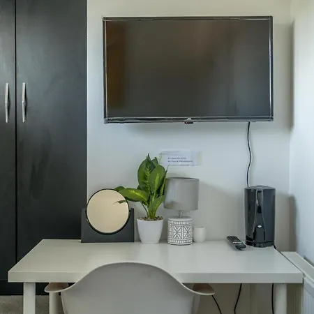 Cosy And Stylish Private In London Apartment Enfield