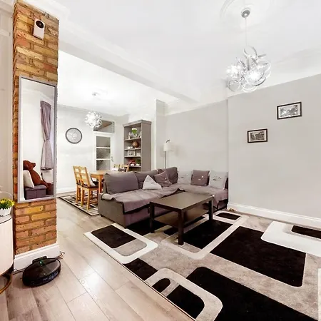 House In Great Location Holiday home *
