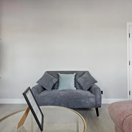 Parea Living - Charming Leyton Cozy East Retreat *