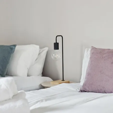 Parea Living - Charming Leyton Cozy East Retreat Apartment