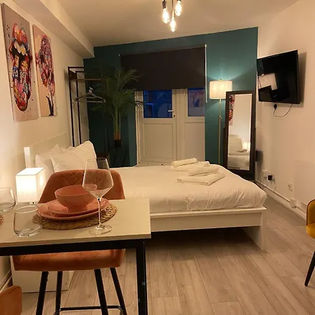 Apartment Serviced