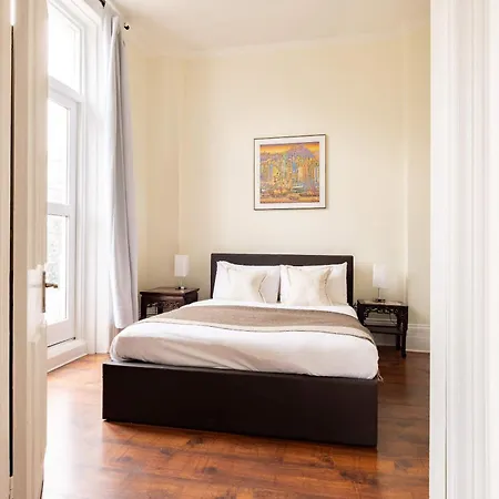Apartment Light-filled 2-bedroom Chelsea *