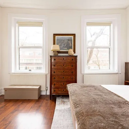 Apartment Light-filled 2-bedroom Chelsea *