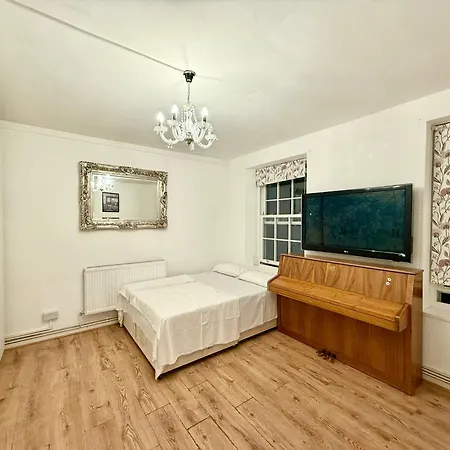 Cozy 2 Bed Kings Cross Apartment