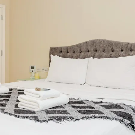 1br Flat W Balcony, 10min Elephant&castle Apartment *