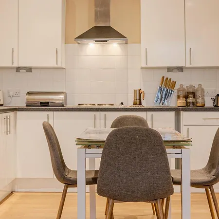 Apartment 1br Flat W Balcony, 10min Elephant&castle London