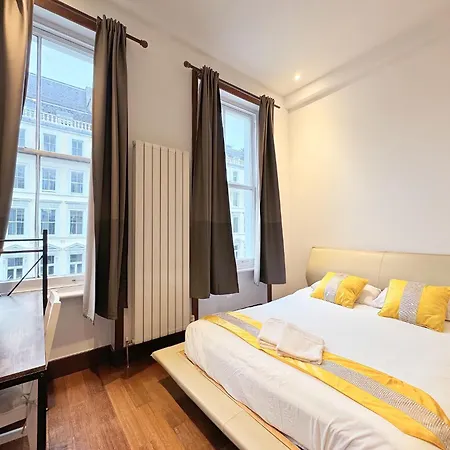 Apartment The Kensington Premium London