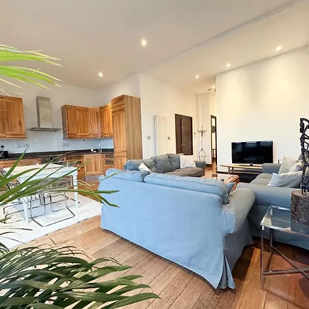 Apartment The Kensington Premium London