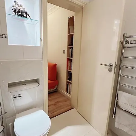 Spacious Soho London