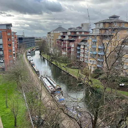 Modern Bright Flat Near Little Venice * London