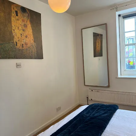 Cozy Family-friendly 2 Bedroom Flat In Kingscross, St Pancras! Apartment *