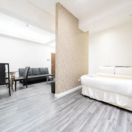 At Marble Arch Apartment
