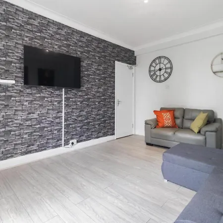 Apartment Comfortable & Convenient Spacious Private In Downshill Way London
