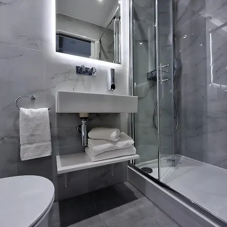 Aparthotel West Brompton 4*