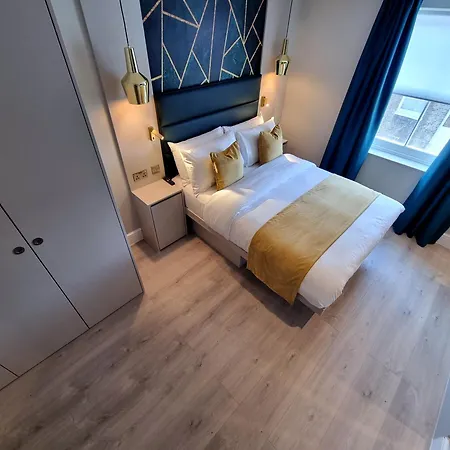 West Brompton Aparthotel 4*