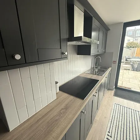 Holiday home Buxton Road London