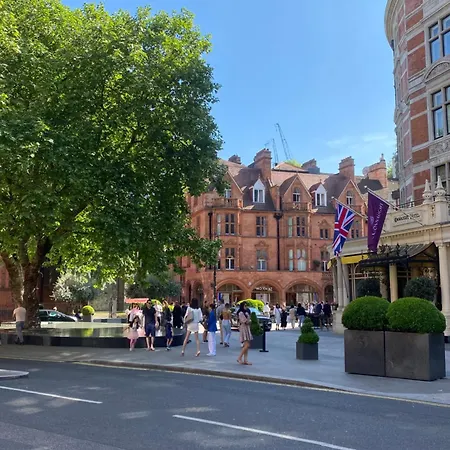 Mayfair - Two Bed, One Bath