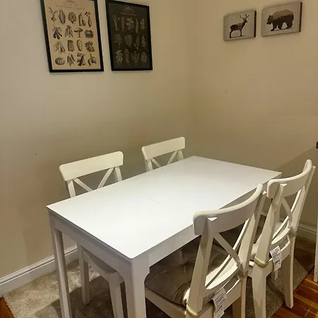 Sutherland Avenue Apartment