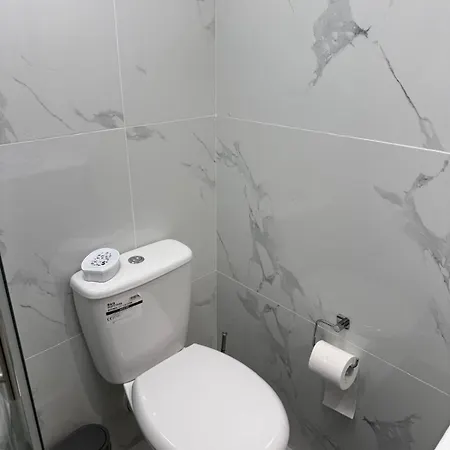 Luxury In Victoria, 7 Minutes Walk To Victoria Station, 1 *
