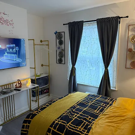 Habitación en casa particular Luxury In Victoria, 7 Minutes Walk To Victoria Station, 7 *