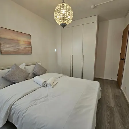Guest house E1 London