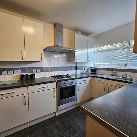 E1 Guest house *